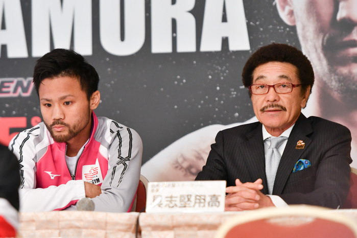 Flyweight World Title Match Press Conference  L R  Daigo Higa, Yoko Gushiken Sports Gym Chairman Yoko Gushiken, APRIL 13, 2018   Boxing : Daigo Higa of Japan attends the signing ceremony of his world title bout being held in two days with Shirai Gushiken sports gym chairman Yoko Gushiken at Hotel Grand Palace in Tokyo, Japan.  Photo by Hiroaki Yamaguchi AFLO   Higa  left  and Shirai Gushiken sports gym chairman Yoko Gushiken before their third defense.