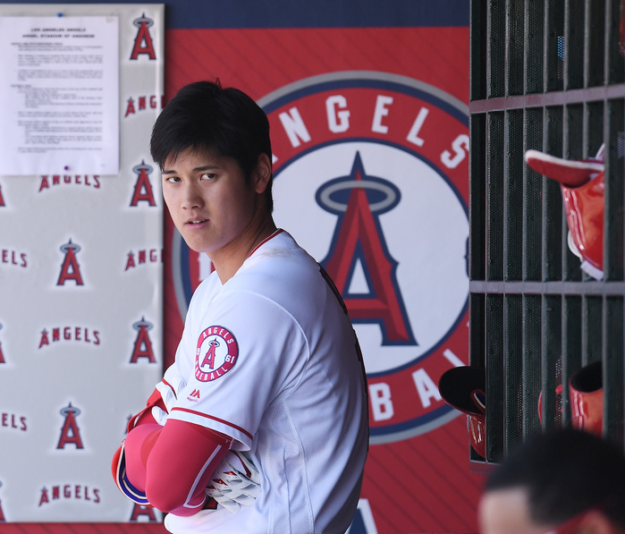 2018 MLB Otani first 4 in the majors Los Angeles Angels designated hitter Shohei Ohtani reacts in the dugout during the Major League Baseball game against the San Francisco Giants at Angel Stadium in Anaheim, California, United States, April 22, 2018.  Photo by AFLO 