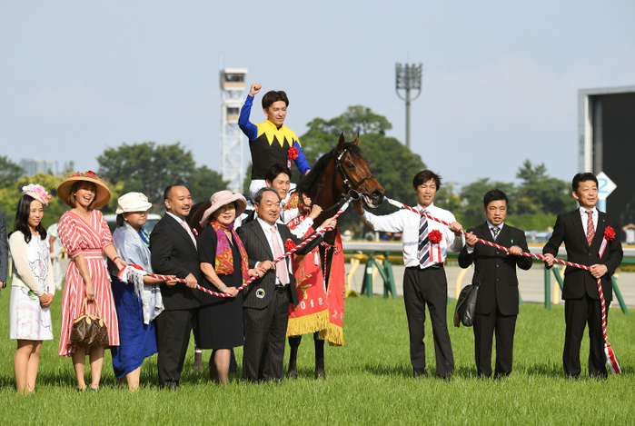 2018 Japan Derby  G1  Wagnerian Wins A view of the mouth to mouth with Wagnerian officials who won the Japan Derby.