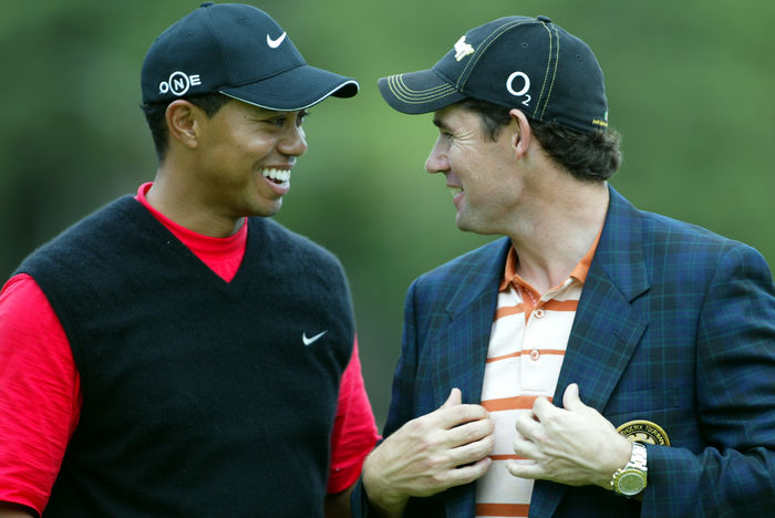 2006 Dunlop Phoenix Tournament Final Day Padraig Harrington  IRL , NOVEMBER 19, 2006    Golf : Padraig Harrington  R  of Ireland is congratulated by Tiger Woods  R  of the U.S. during the awards ceremony of the Dunlop Phoenix Tournament at the Phoenix Golf Club in Miyazaki, Japan.   Photo by AFLO   0574 