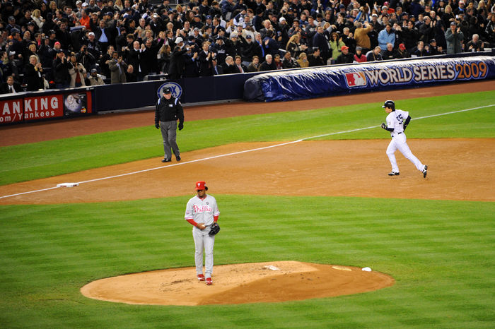 2009 MLB World Series Game 6 Matsui hits a two run homer to lead off the game. Hideki Matsui  Yankees , NOVEMBER 4, 2009   MLB : New York Yankees  39  Hideki Matsui runs after hitting a two run home run against Pedro Martinez of the Hideki Matsui runs after hitting a two run home run against Pedro Martinez of the Philadelphia Phillies in the second inning in Game 6 of the 2009 Major League Baseball World Series at New Yankee Stadium in the Bronx, NY, USA. AFLO   0672 .
