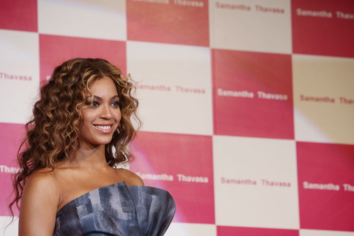Beyonce Knowles, Aug 10, 2009 : Sisters Beyonce and Solange attend promotional event for 
