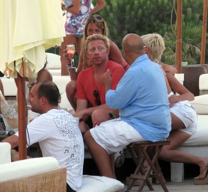 Boris Becker, Jul 29, 2009 : Boris Becker with wife Lilly Kerssenberg and lots of girls wanting to get a photo with him. Nikki Beach Restaurant. St Tropez, France. Wednesday, July 29, 2009. (Photo by Celebrity Vibe/AFLO) [2361]