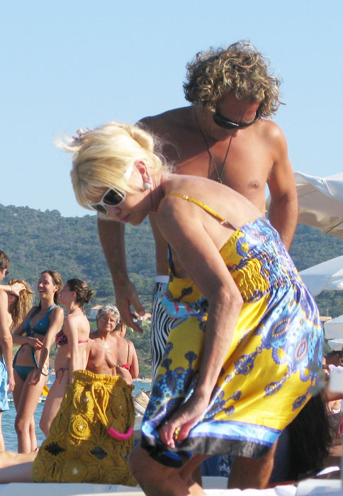 Ivana Trump, Aug 01, 2009 : Ivana Trump enjoys the sun and beach with new boyfriend. Le Palmiers Restaurant. St Tropez, France. Saturday, August 01, 2009. (Photo by Celebrity Vibe/AFLO) [2361]