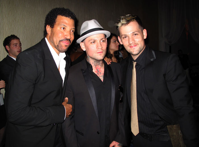Lionel Richie and Benji and Joel Madden, Oct 18, 2009 : First Annual Noble Humanitarian Awards Inside. Beverly Hilton Hotel. Beverly Hills, CA, USA. Sunday, October 18, 2009. (Photo by Celebrity Vibe/AFLO) [2361]