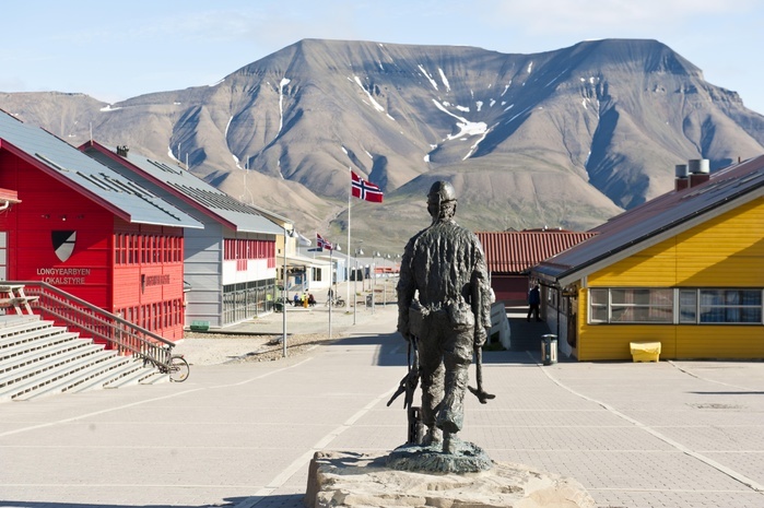 Norway Village centre, pedestrian zone, miner s monument, Longyearbyen Camping, Spitsbergen, Svalbard, Norway, Europe