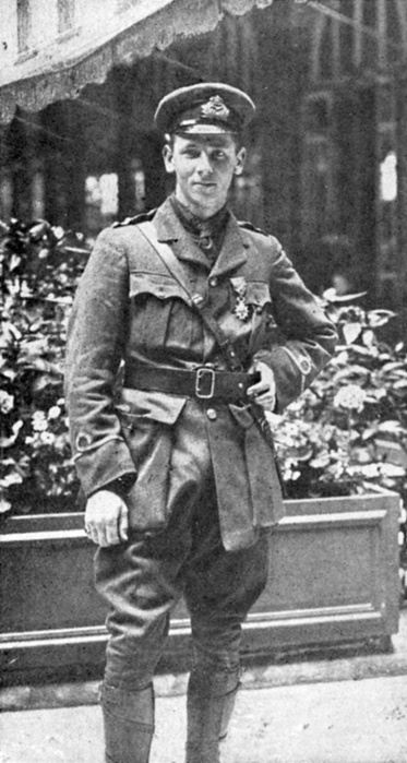 World War I  circa 1915  Flight Lieutenant Warneford, British pilot, awarded Victoria Cross for shooting down Zeppelin LZ 37 on 7 June 1915. Here in Paris on the eve of his fatal flying accident on 17 June.  World War I.