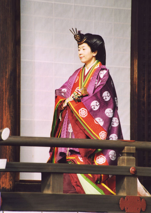 Princess Norinomiya s wedding ceremony at the Kensho Imperial Rei den Temple Japan: November 12, 2005 TokyoJapan  39 s Princess Sayako in ancient Japanese formal court ensemble junihitoe  twelve layered kimono garments  is seen as she pays respects at sanctuaries where Japanese gods and the spirits of late emperors are enshrined, at the Imperial Palace in Tokyo November 12, 2005. The princess wore the traditional kimono in the traditional rite on Saturday ahead of her marriage to Tokyo government official Yoshiki Kuroda on November 15.  Photo by Fujifotos AFLO   3618 .