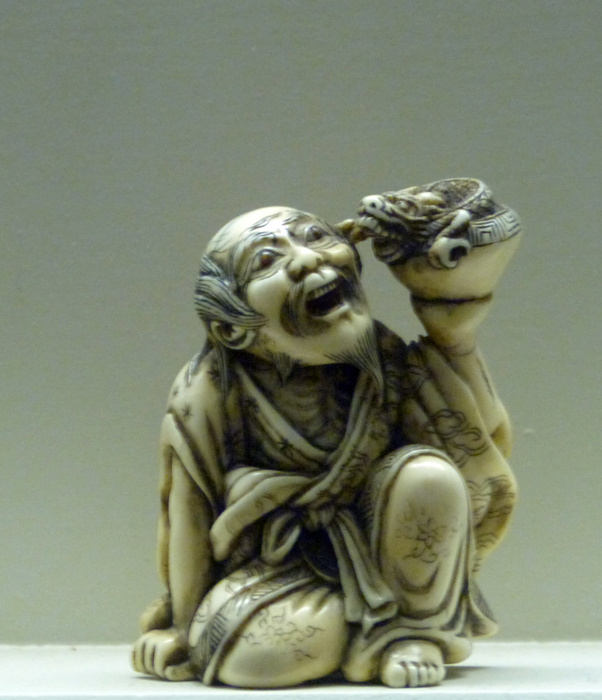 The Rakan, disciple of Buddha, Handaka Sonja with his dragon.
