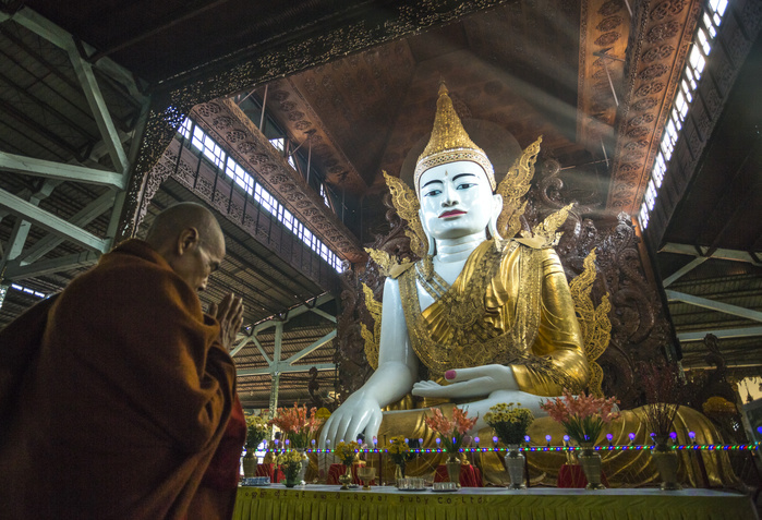Myanmar Myanmar, Yangon City, Chank Htat Gyi Paya Pagoda   Golden Buddah Complex 