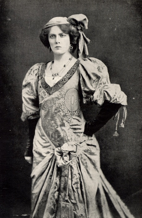 Lily Brayton  unknown date  Lily Brayton  1876 1953  English actress. Made her debut in 1896 in Frank Benson s company. Married the actor Oscar Asche  1871 1936 .  Brayton as Katharina in  The Taming of the Shrew  by William Shakespeare.