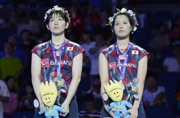 2018 Badminton World Championships Women s Doubles Final: Fukushima and Hirota are runners up Yuki Fukushima  JPN , Sayaka Hirota  JPN , AUGUST 5, 2018   Badminton : Silver medalist Yuki Fukushima and Sayaka Hirota of Japan pose with their medal on the podium during the medal ceremony for The BWF World Championships 2018 Women s Doubles at Nanjing Youth Olympic Games Sport Park in Nanjing, China.  Photo by Itaru Chiba AFLO 