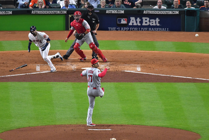2018 MLB Otani Returns to the Pitch after 88 Days Los Angeles Angels starting pitcher Shohei Ohtani deflects a comebacker by Marwin Gonzalez of the Houston Astros with his right hand to get him to ground out in the second inning during the Major League Baseball game at Minute Maid Park in Houston, Texas, United States, September 2, 2018.  Photo by AFLO 