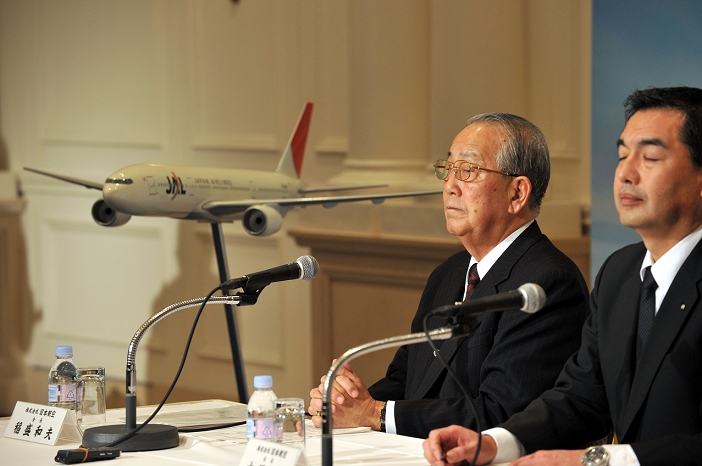 New JAL Chairman Inamori s Inaugural Press Conference Emphasizes early restructuring  February 1, 2010, Tokyo, Japan   Kazuo Inamori, left, new chairman and CEO, and Masaru Onishi, new president and COO of Japan Airlines, wait for the start of a news conference at a JAL hotel in Tokyo on Monday, February 1, 2010. Inamori, the founder of Kyocera Corporation, leads the struggling flagship airline, which has applied for protection from creditors under the Corporate Rehabilitation Law   Japan s version of Chapter 11  with the Tokyo District Court on January 19.  Photo by Natsuki Sakai AFLO   3615   mis 