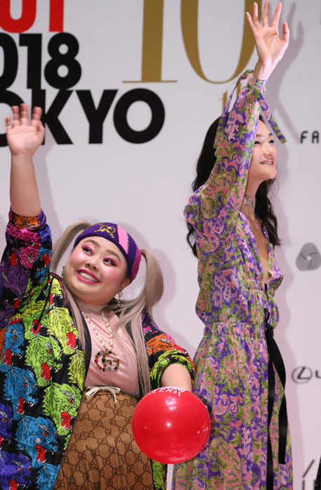 Vogue Fashion s Night Out 2018 September 15, 2018, Tokyo, Japan   Japanese comedienne Naomi Watanabe  L  and model Ai Tominaga pose for photo at the opening ceremony of the Vogue Fashion s Night Out 2018 in Tokyo on Saturday, September 15, 2018. Some 600 shops participated one night fashion shopping event in Tokyo.  in Tokyo.   Photo by Yoshio Tsunoda AFLO  LWX  ytd 