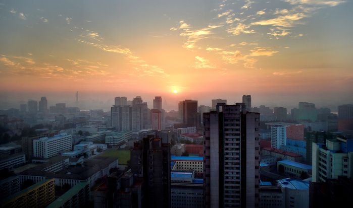 Inter Korean Summit in Pyongyang  Inter Korean Summit, Sep 19, 2018 : Sunrise seen from Koryo hotel in Pyongyang, North Korea. South Korean President Moon Jae In and North Korean leader Kim Jong Un signed an agreement at the end of their summit talks in Pyongyang on September 19. North Korean leader Kim agreed to permanently dismantle major missile engine test facilities and a launch pad near its border with China, local media reported. EDITORIAL USE ONLY  Photo by Pyeongyang Press Corps Pool AFLO   NORTH KOREA 