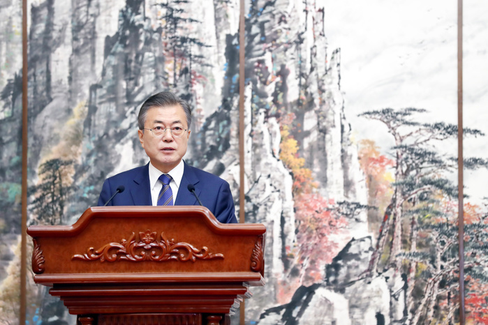 Inter Korean Summit in Pyongyang  Inter Korean Summit, Sep 19, 2018 : South Korean President Moon Jae In and North Korean leader Kim Jong Un  not in photo  attend a joint press conference after their summit at the Paekhwawon State Guest House in Pyongyang, North Korea. North Korean leader Kim agreed to permanently dismantle major missile engine test facilities and a launch pad near its border with China. The two Koreas agreed to intensify cross border exchange and work together for balanced economic development on the Korean Peninsula and agreed to break ground for a joint project to connect railways and roads across their borders within this year as part of efforts to beef up inter Korean cooperation, local media reported. EDITORIAL USE ONLY  Photo by Pyeongyang Press Corps Pool AFLO   NORTH KOREA 