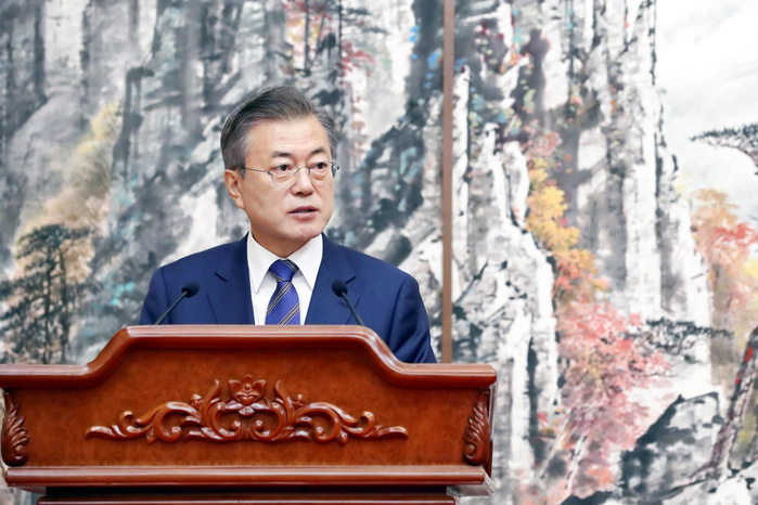 Inter Korean Summit in Pyongyang  Inter Korean Summit, Sep 19, 2018 : South Korean President Moon Jae In and North Korean leader Kim Jong Un  not in photo  attend a joint press conference after their summit at the Paekhwawon State Guest House in Pyongyang, North Korea. North Korean leader Kim agreed to permanently dismantle major missile engine test facilities and a launch pad near its border with China. The two Koreas agreed to intensify cross border exchange and work together for balanced economic development on the Korean Peninsula and agreed to break ground for a joint project to connect railways and roads across their borders within this year as part of efforts to beef up inter Korean cooperation, local media reported. EDITORIAL USE ONLY  Photo by Pyeongyang Press Corps Pool AFLO   NORTH KOREA 