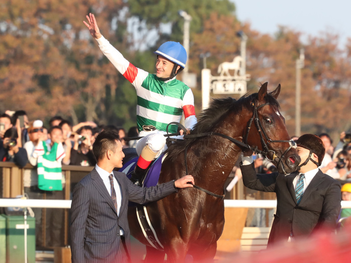 2018 Tennou sho Autumn  G1  Won by Leo de Oro October 28, 2018, Tokyo, Japan   French jockey Christophe Lemaire riding Rey de Oro reacts to audience after he wins the Tenno Sho, Autumn at the Tokyo Racecouse in Tokyo on Sunday, October 28, 2018. Rey de Oro wins 2,000m race with a time of 1 minutes 56.8 seconds, while Joao Moreira of Brazil riding Sungrazer finished the second and Yuga Kawada riding Kiseki finished the third.     Photo by Yoshio Tsunoda AFLO  LWX  ytd 