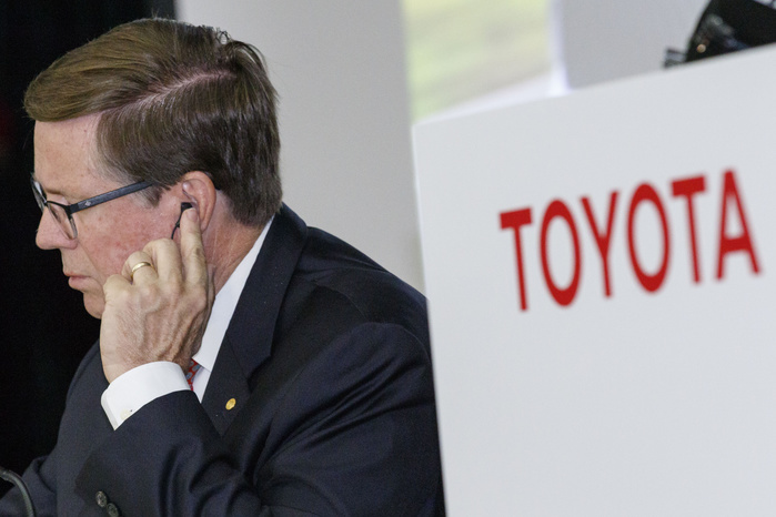 Toyota announces rise in profits for 2Q Toyota Motor Corp s Senior Managing Officer James E. Lentz attends a news conference to announce the company s second quarter financial results on Toyota Motor Corp. reported 58.51 billion Yen in July September profits compared with 45.83 billion Yen in the same period of the previous year. The carmaker sold 2,183,000 vehicles compared with 2,175,000 vehicles in the same period last year. Marin AFLO 