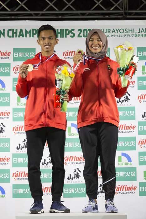 IFSC ACC Asian Championships 2018 Winners  L R  Alfian Muhammad  INA , Sari Agustina  INA  during the IFSC ACC Asian Championships 2018 Speed Award Ceremony at Kurayoshi Sport Climbing Center in Tottori, Japan, November 10, 2018.  Photo by JMSCA AFLO 