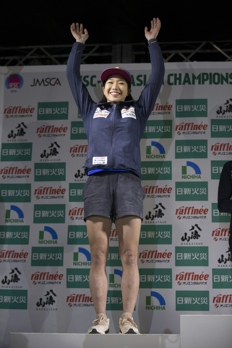 IFSC ACC Asian Championships 2018 2nd place Miho Nonaka  JPN  during the IFSC ACC Asian Championships 2018  Women s Combined Award Ceremony at Kurayoshi Sport Climbing Center in Tottori, Japan, November 11, 2018.  Photo by JMSCA AFLO 