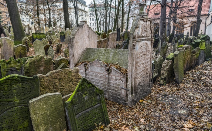Old Jewish Cemetery in Prague, Czech Republic Grave stones, old Jewish cemetery, Jewish Museum, Josefov, Jewish Quarter, Prague, Bohemia, Czech Republic, Europe, Photo by Valentin Wolf