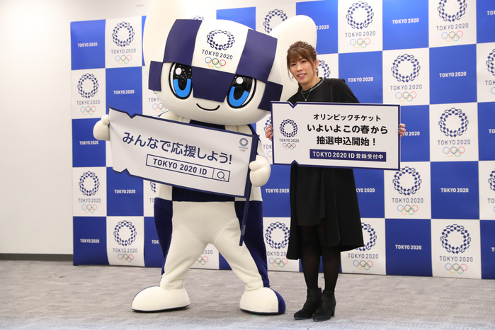 Tokyo 2020 Olympic and Paralympic Games Announces Official Ticket Sales Outline  L R  Miraitowa, Saori Yoshida JANUARY 30, 2019 : The Tokyo Organising Committee of the Olympic and Paralympic Games annouces the official ticket sales in Tokyo, Japan.  Photo by Yohei Osada AFLO SPORT 