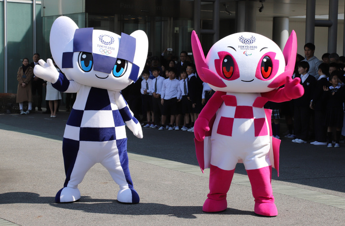 Tokyo 2020 Olympic Games 500 Days Ahead Event: 500days Cargo Unveiling   Departure Ceremony March 12, 2019, Tokyo, Japan   Tokyo 2020 Olympic Games mascot Miraitowa  L  and Paralympic Games mascot Someity  R  send off a wrapping bus for the promotion of the Tokyo 2020 Olympic Games in Tokyo on Tuesday, March 12, 2019. The bus with logo of the 500days to go for Tokyo 2020 Olympics started a caravan for the promotion of the next year s Summer Games.     Photo by Yoshio Tsunoda AFLO 