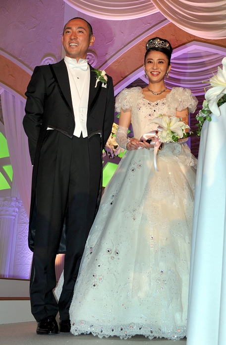 July 29, 2010, Tokyo, Japan - Dressed in formal attire, Kabuki actor Ichikawa Ebizo and his bridge, former Mao Kobayashi, greet guests during a star- studded wedding reception at a Tokyo hotel on Thursday, July 29, 2010. Some 1,000 guests were on hand to celebrate the wedding of the strikingly handsome actor, a direct descendant of one of kabuki's most revered acting families dating back to the 17th century, and a former TV announcer. by Natsuki Sakai/AFLO) [3615] -mis-