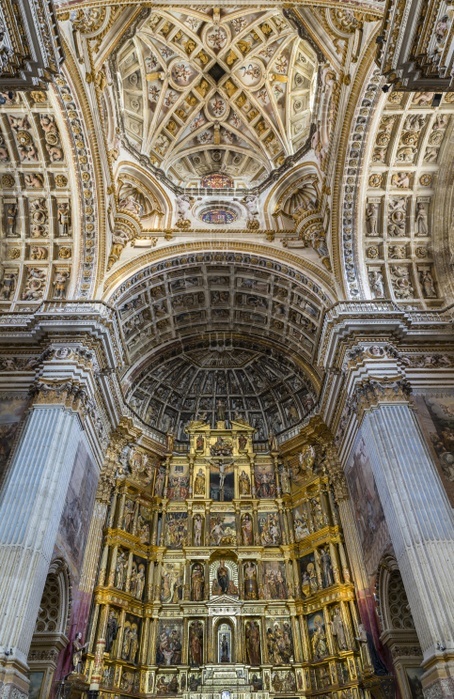 Spain Crossing, dome, high altar, Renaissance, Monasterio de San Jer nimo, Granada, Andalusia, Spain, Europe, Photo by Martin Jung