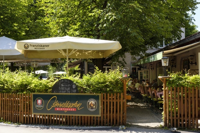Germany Beer garden, Osterwaldgarten tavern, Schwabing, Munich, Upper Bavaria, Bavaria, Germany, Europe, Photo by Martin Siepmann