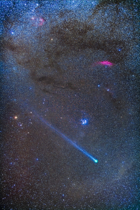 Comet Lovejoy s long ion tail in Taurus. Comet Lovejoy s long ion tail in Taurus.